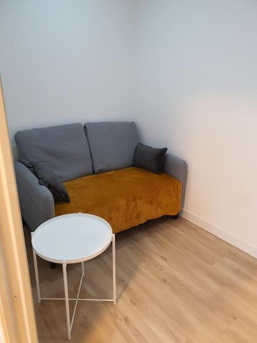 Le Tournesol, Appartement T1 Bis Hericourt  Экстерьер фото